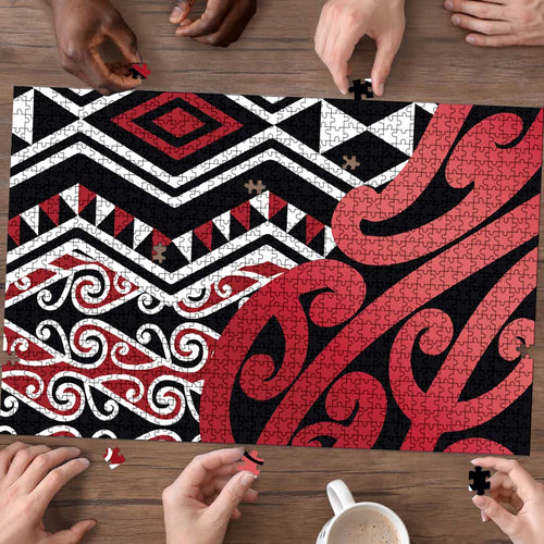 New Zealand Puzzle Aotearoa Kowhaiwhai Mix Taniko Art - Red - Aussie Hoodie