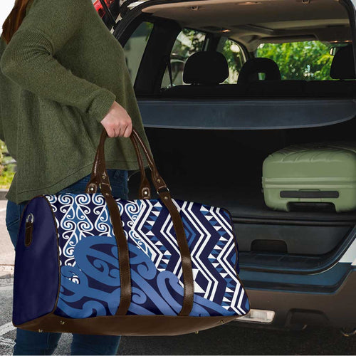 New Zealand Travel Bag Aotearoa Kowhaiwhai Mix Taniko Art - Blue - Aussie Hoodie