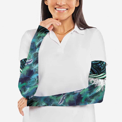 Turquoise Traditional Cloak Aotearoa Arm Sleeves Maori Paua Shell Korowai Pattern - Aussie Hoodie
