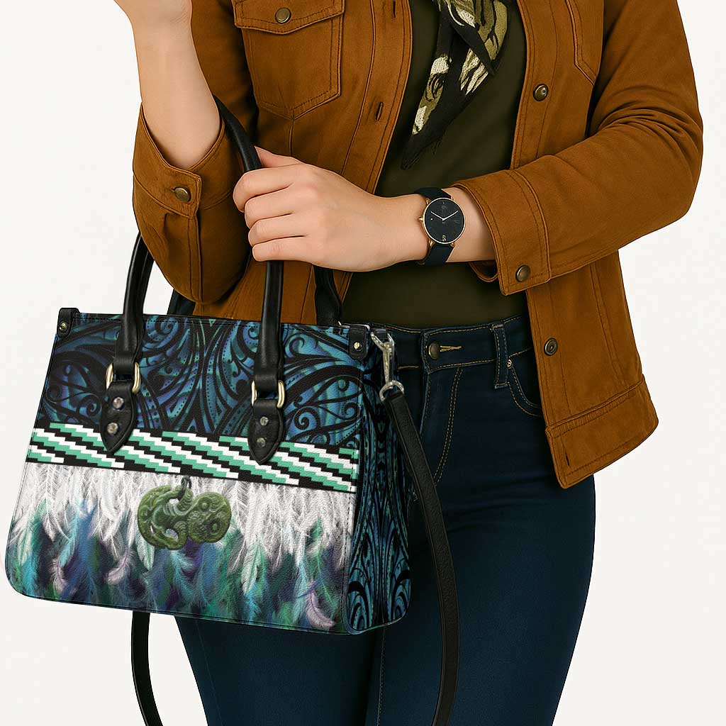 Turquoise Traditional Cloak Aotearoa Leather Bag Maori Paua Shell Korowai Pattern - Aussie Hoodie