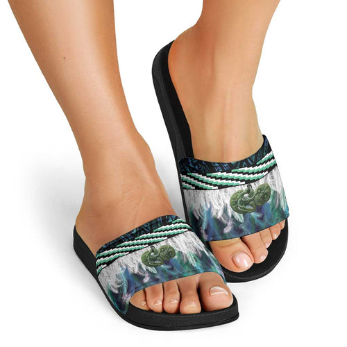 Turquoise Traditional Cloak Aotearoa Slide Sandals Maori Paua Shell Korowai Pattern - Aussie Hoodie