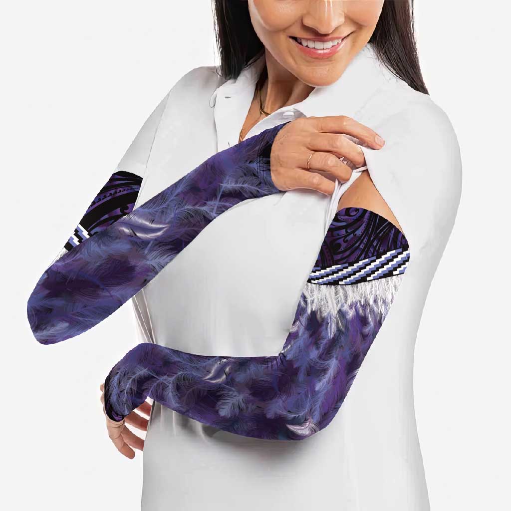 Purple Traditional Cloak Aotearoa Arm Sleeves Maori Paua Shell Korowai Pattern - Aussie Hoodie
