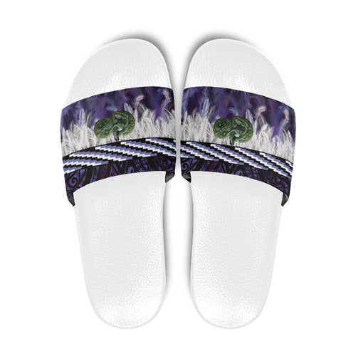Purple Traditional Cloak Aotearoa Slide Sandals Maori Paua Shell Korowai Pattern - Aussie Hoodie