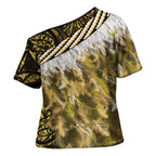 Yellow Traditional Cloak Aotearoa Cross Shoulder Shirt Maori Paua Shell Korowai Pattern - Aussie Hoodie