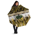 Yellow Traditional Cloak Aotearoa Umbrella Maori Paua Shell Korowai Pattern - Aussie Hoodie