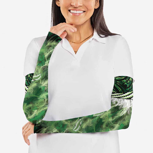 Green Traditional Cloak Aotearoa Arm Sleeves Maori Paua Shell Korowai Pattern - Aussie Hoodie