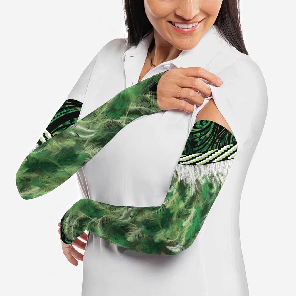 Green Traditional Cloak Aotearoa Arm Sleeves Maori Paua Shell Korowai Pattern - Aussie Hoodie