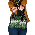 Green Traditional Cloak Aotearoa Shoulder Handbag Maori Paua Shell Korowai Pattern