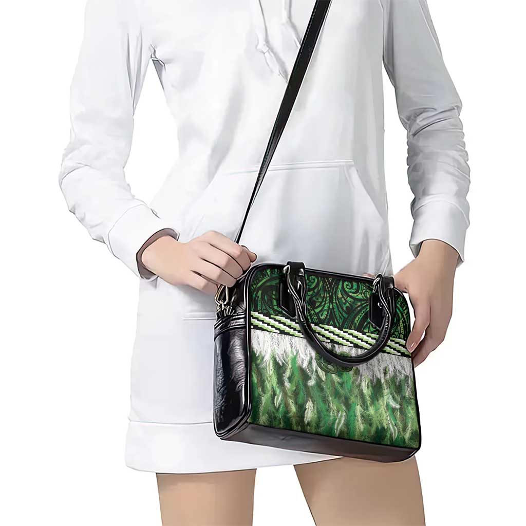 Green Traditional Cloak Aotearoa Shoulder Handbag Maori Paua Shell Korowai Pattern