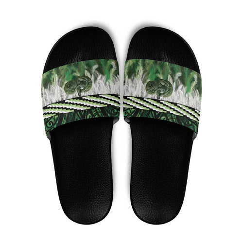 Green Traditional Cloak Aotearoa Slide Sandals Maori Paua Shell Korowai Pattern - Aussie Hoodie