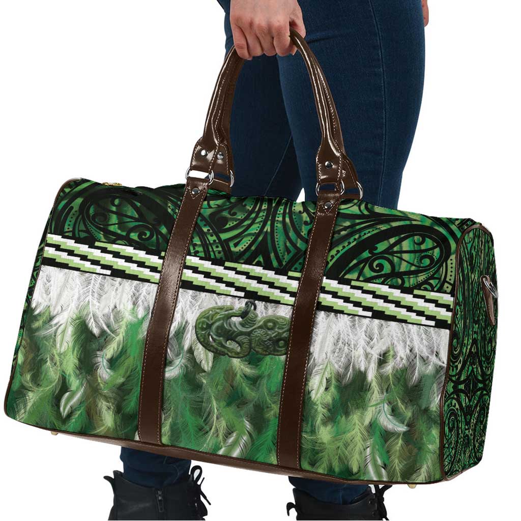 Green Traditional Cloak Aotearoa Travel Bag Maori Paua Shell Korowai Pattern - Aussie Hoodie