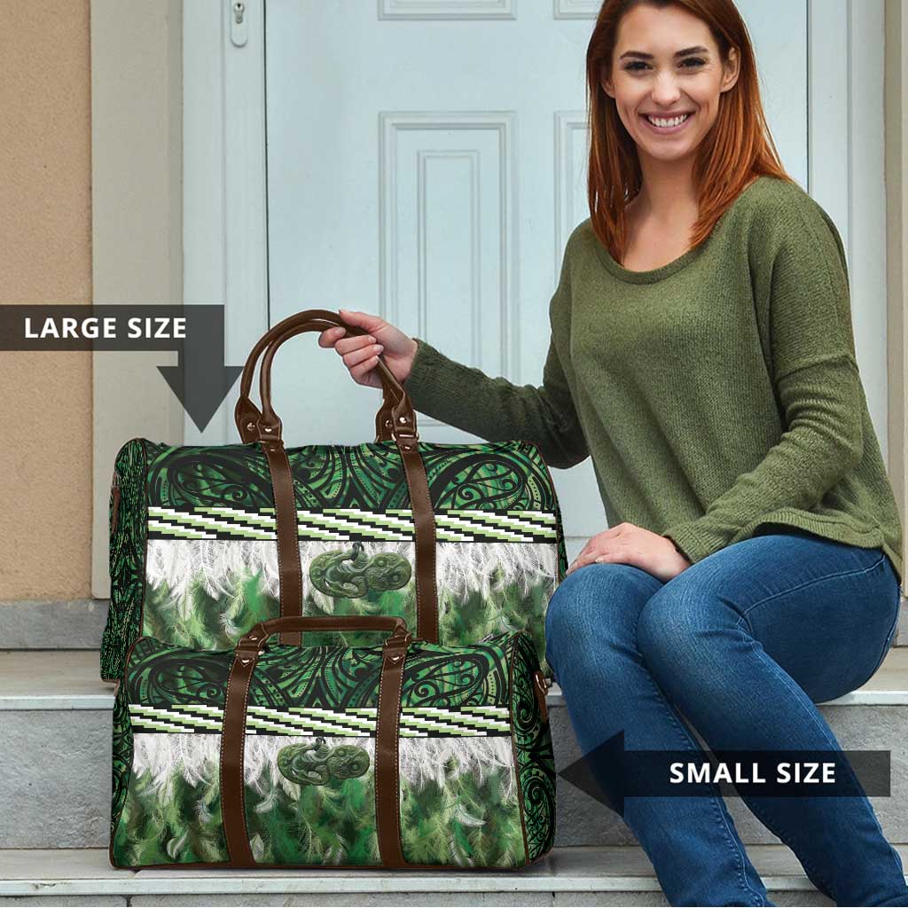 Green Traditional Cloak Aotearoa Travel Bag Maori Paua Shell Korowai Pattern - Aussie Hoodie