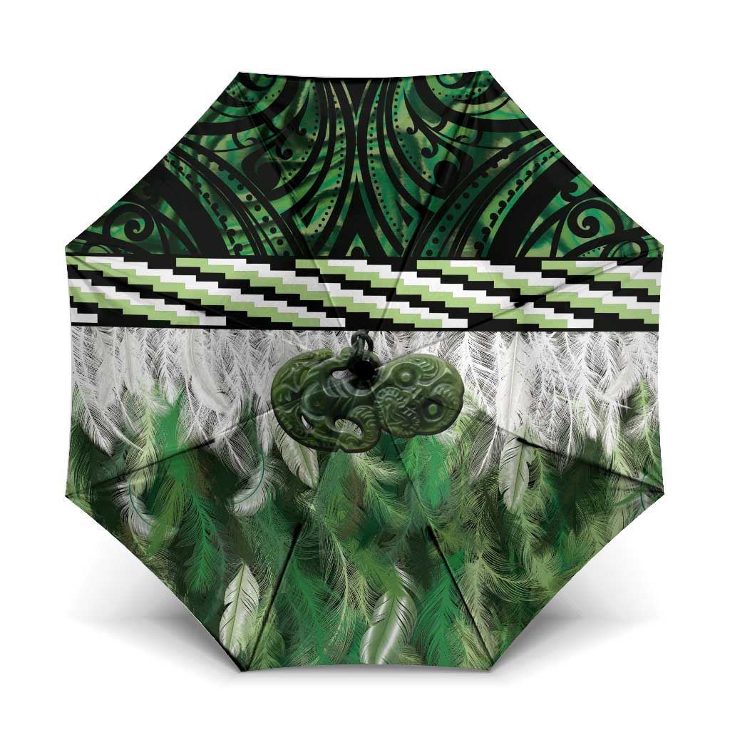 Green Traditional Cloak Aotearoa Umbrella Maori Paua Shell Korowai Pattern - Aussie Hoodie