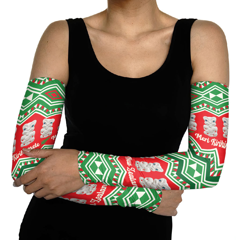 New Zealand Christmas In July Arm Sleeves Meri Kirihimete Hei Tiki Taniko Motifs Seamless