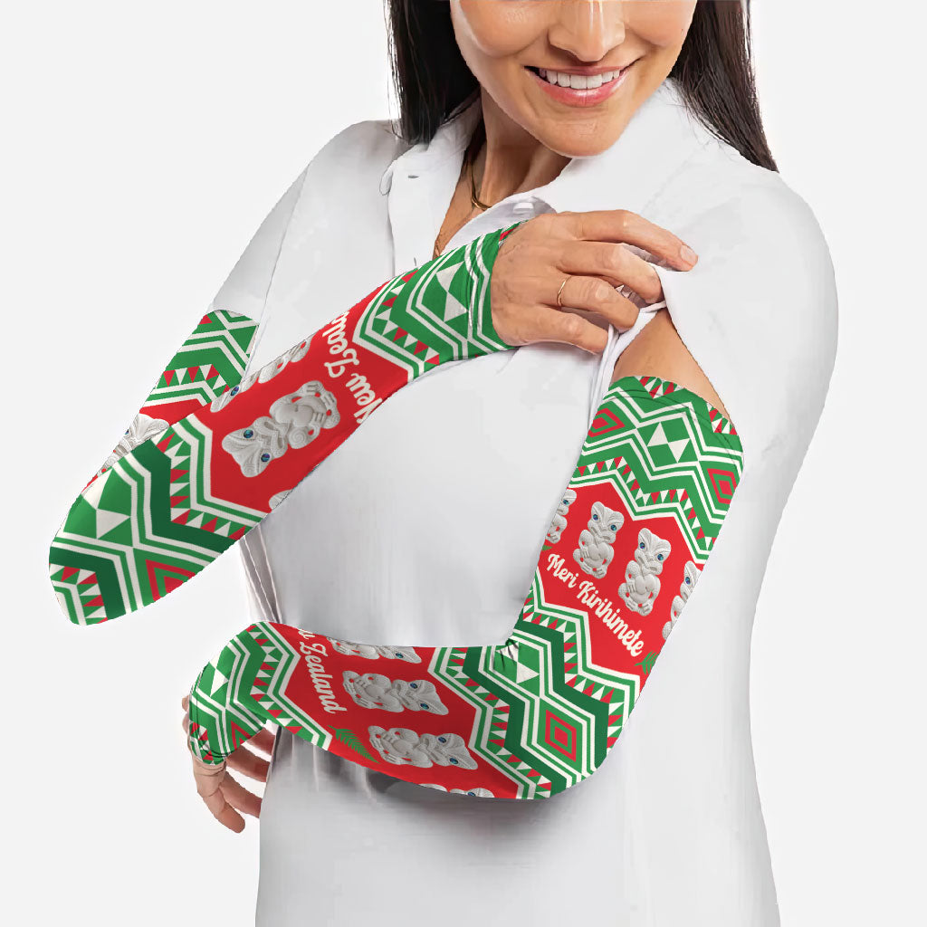 New Zealand Christmas In July Arm Sleeves Meri Kirihimete Hei Tiki Taniko Motifs Seamless