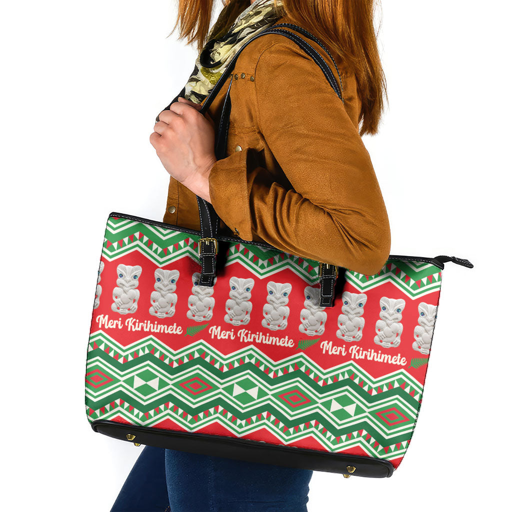 New Zealand Christmas In July Leather Tote Bag Meri Kirihimete Hei Tiki Taniko Motifs Seamless