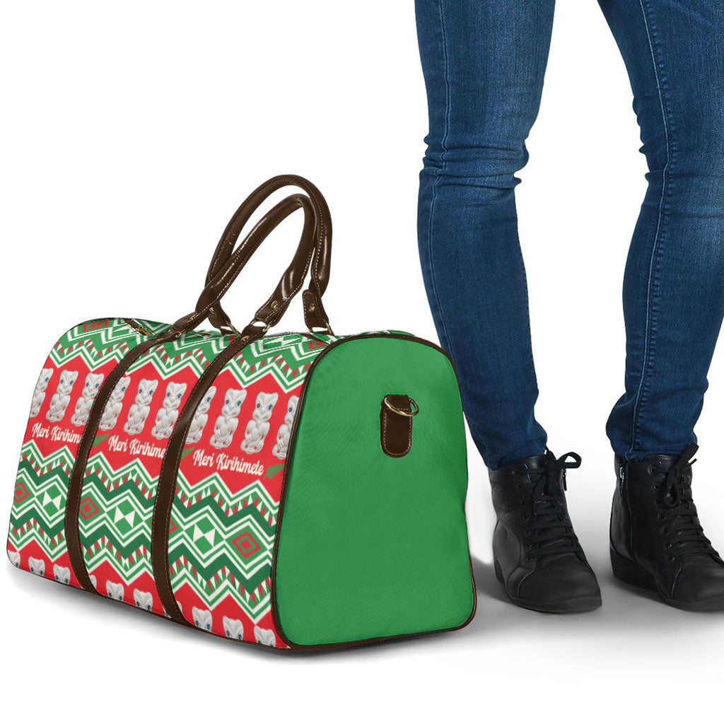 New Zealand Christmas In July Travel Bag Meri Kirihimete Hei Tiki Taniko Motifs Seamless