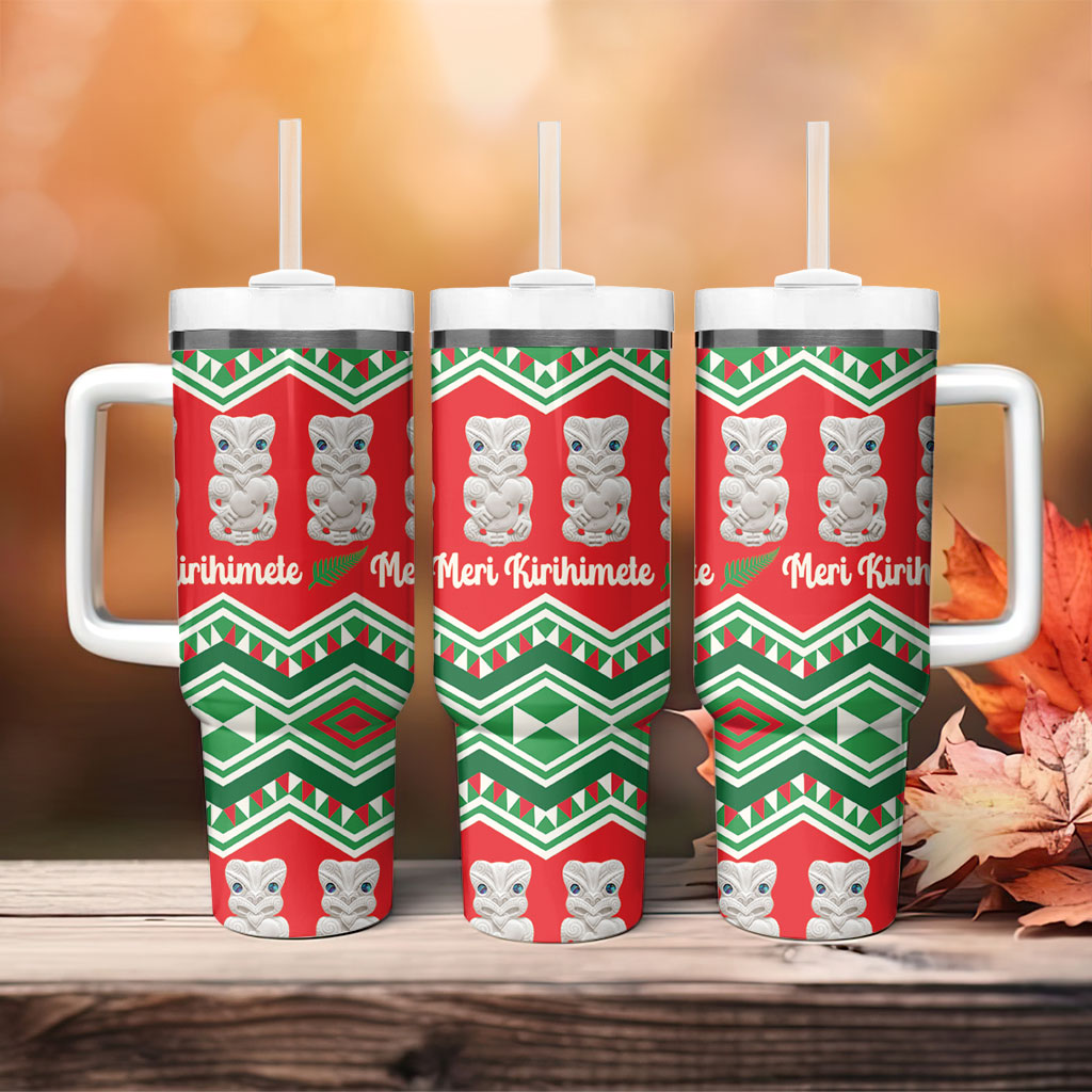 New Zealand Christmas In July Tumbler With Handle Meri Kirihimete Hei Tiki Taniko Motifs Seamless