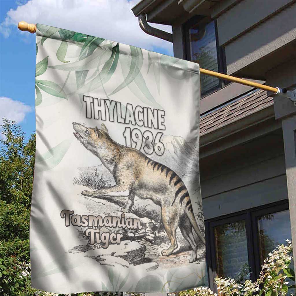 Australia Tasmanian Tiger Garden Flag Memorial 1936 Thylacine - Aussie Hoodie
