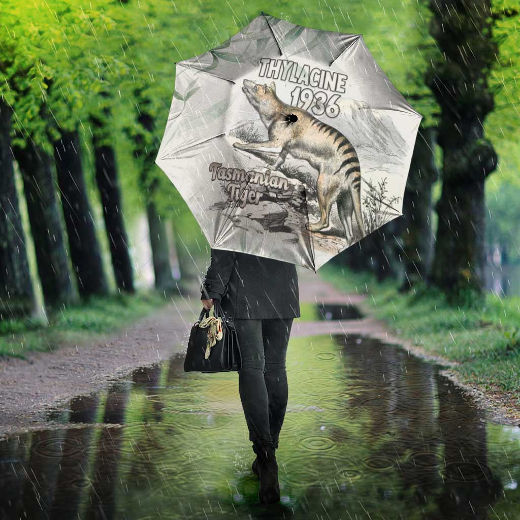 Australia Tasmanian Tiger Umbrella Memorial 1936 Thylacine - Aussie Hoodie