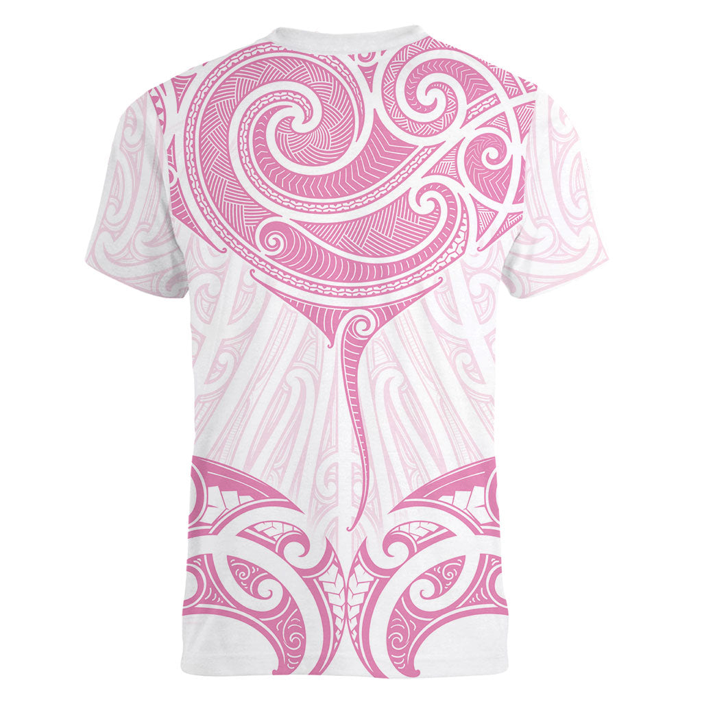 New Zealand Manta Ray Tattoo Women V-Neck T-Shirt Aotearoa Maori Haehae Pink