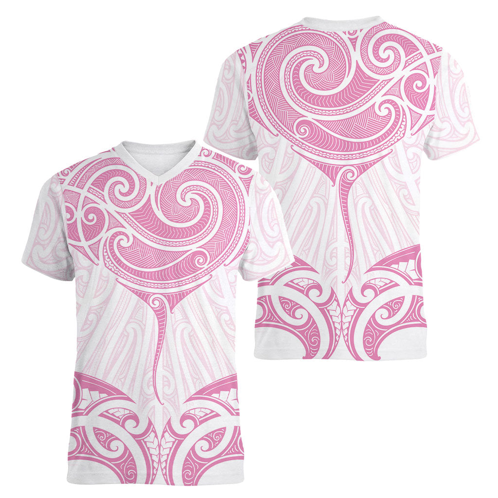 New Zealand Manta Ray Tattoo Women V-Neck T-Shirt Aotearoa Maori Haehae Pink