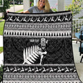 New Zealand Christmas Rugby Personalised Quilt Meri Kirihimete All Black Maori - Aussie Hoodie