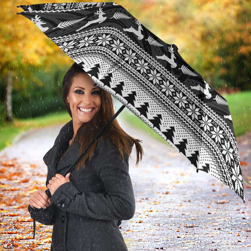 New Zealand Christmas Rugby Personalised Umbrella Meri Kirihimete All Black Maori - Aussie Hoodie