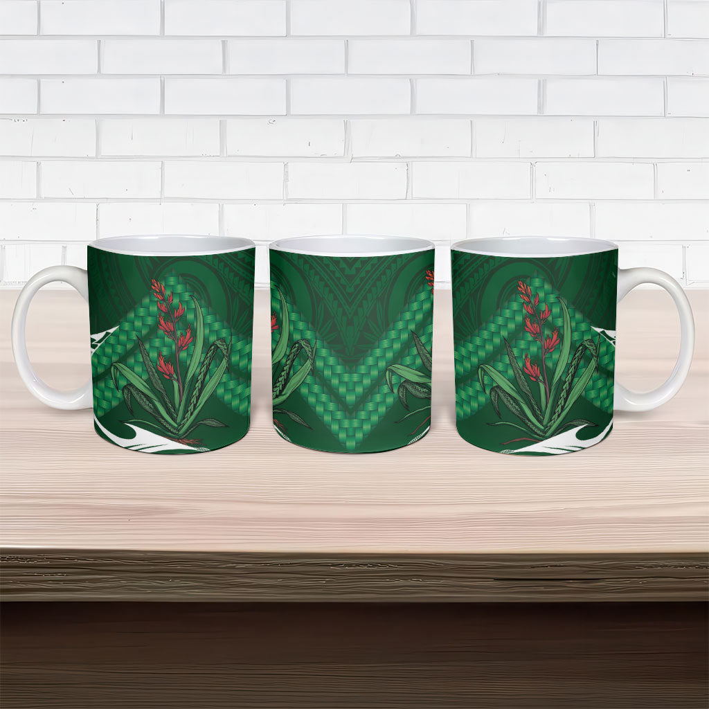 Rongoa Maori New Zealand Harakeke Ceramic Mug NZ Weaving Pattern Green