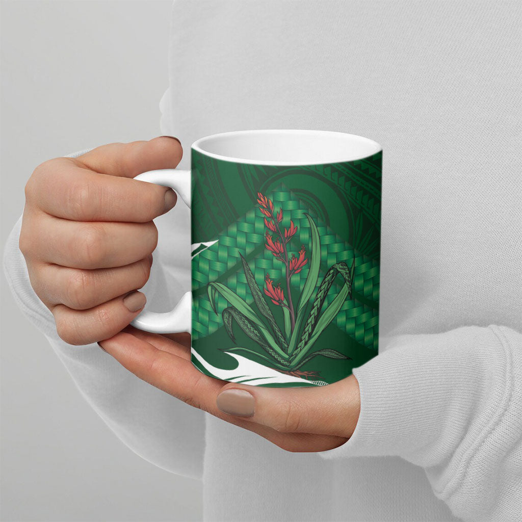 Rongoa Maori New Zealand Harakeke Ceramic Mug NZ Weaving Pattern Green