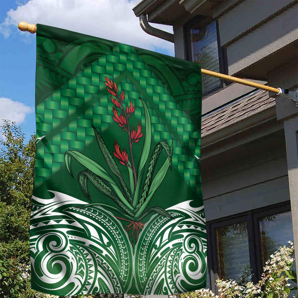 Rongoa Maori New Zealand Harakeke Garden Flag NZ Weaving Pattern Green