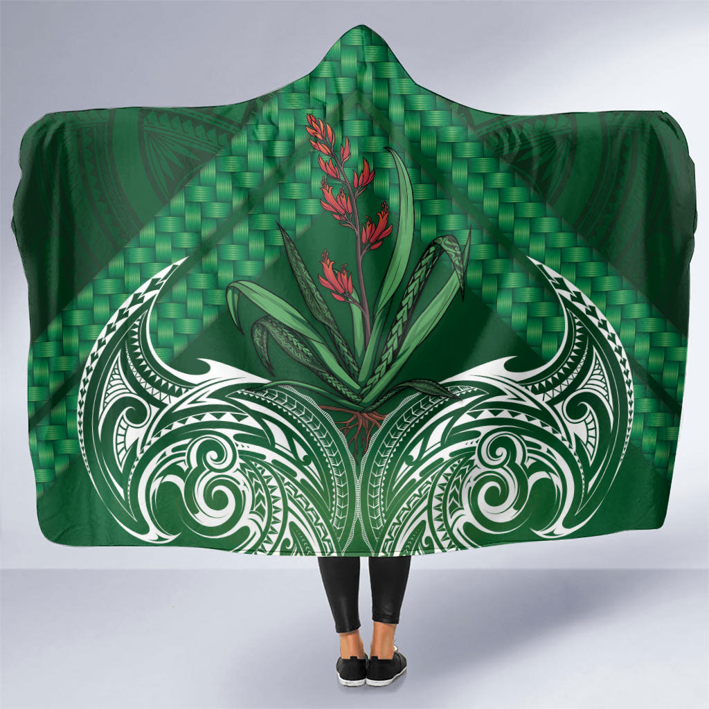 Rongoa Maori New Zealand Harakeke Hooded Blanket NZ Weaving Pattern Green