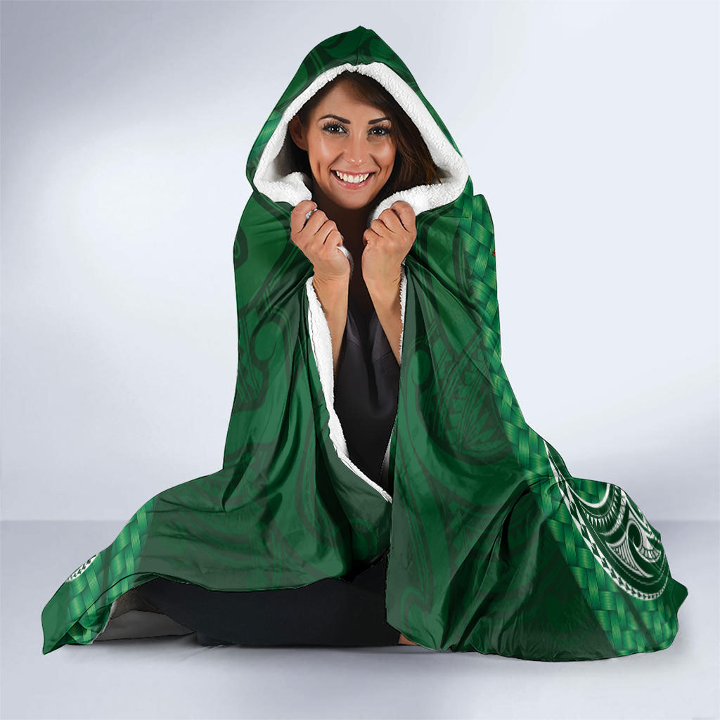 Rongoa Maori New Zealand Harakeke Hooded Blanket NZ Weaving Pattern Green