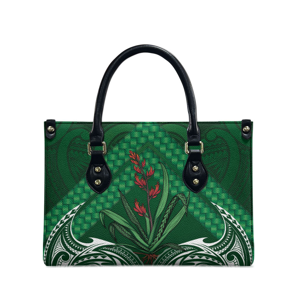 Rongoa Maori New Zealand Harakeke Leather Bag NZ Weaving Pattern Green