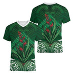 Rongoa Maori New Zealand Harakeke Women V-Neck T-Shirt NZ Weaving Pattern Green
