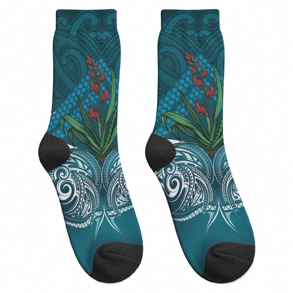 Rongoa Maori New Zealand Harakeke Crew Socks NZ Weaving Pattern Dark Teal