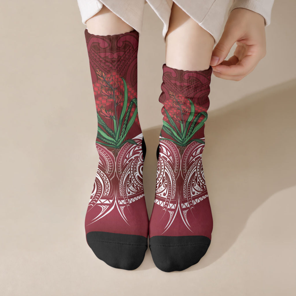 Rongoa Maori New Zealand Harakeke Crew Socks NZ Weaving Pattern Red