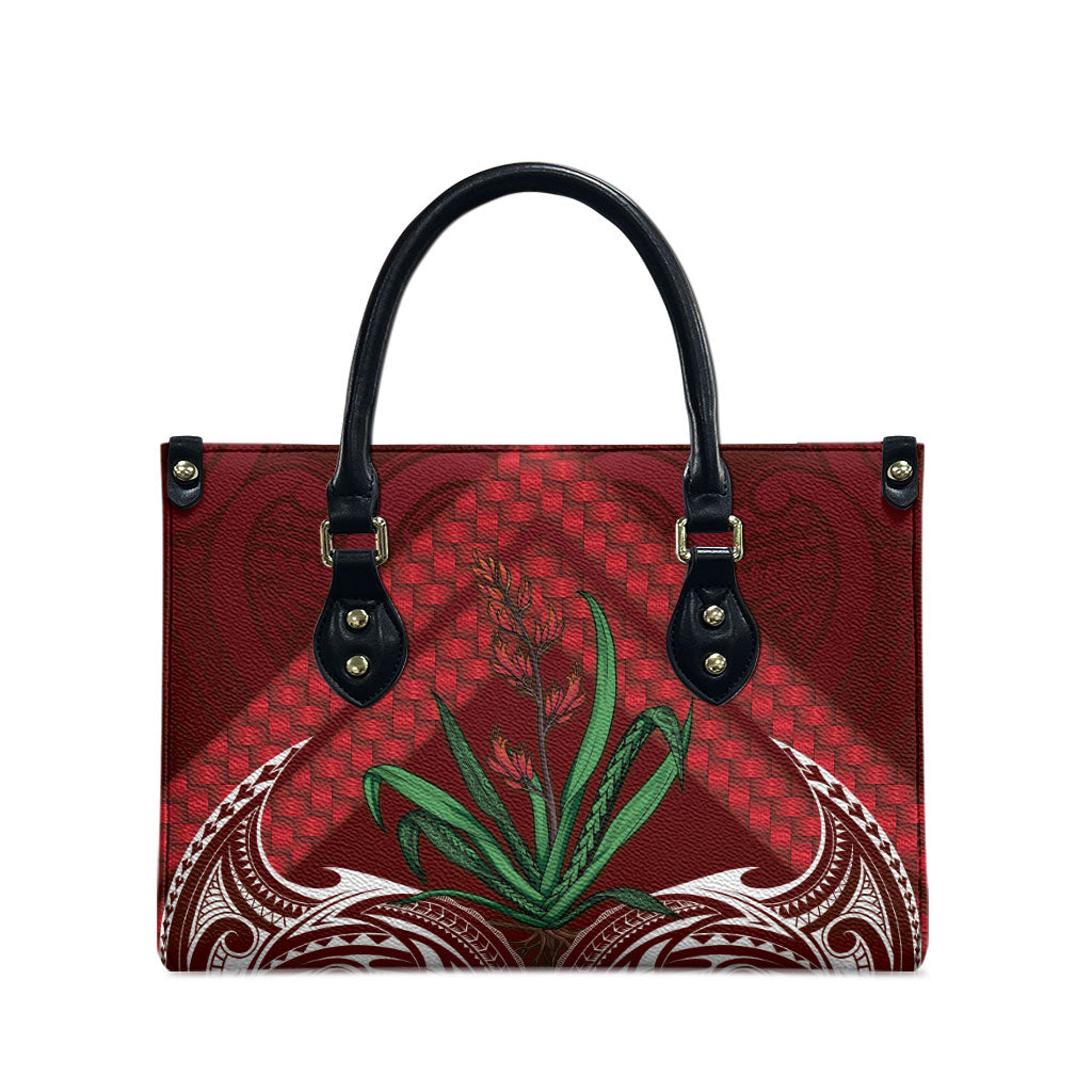 Rongoa Maori New Zealand Harakeke Leather Bag NZ Weaving Pattern Red