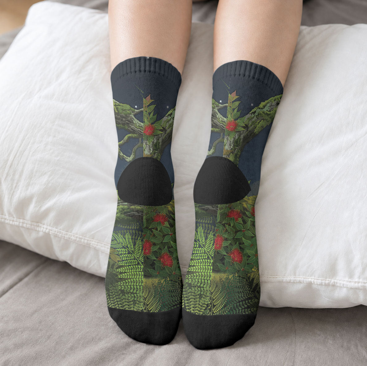 Rongoa Maori New Zealand Rata Crew Socks NZ Tui Bird Forest Vibes