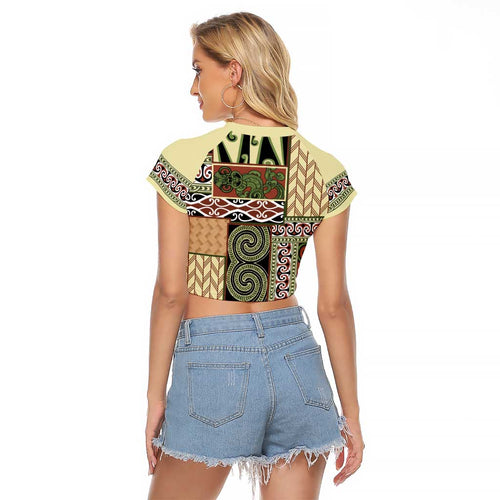 Beige Aotearoa Kowhaiwhai Pattern Raglan Cropped T Shirt NZ Maori Quilt Style