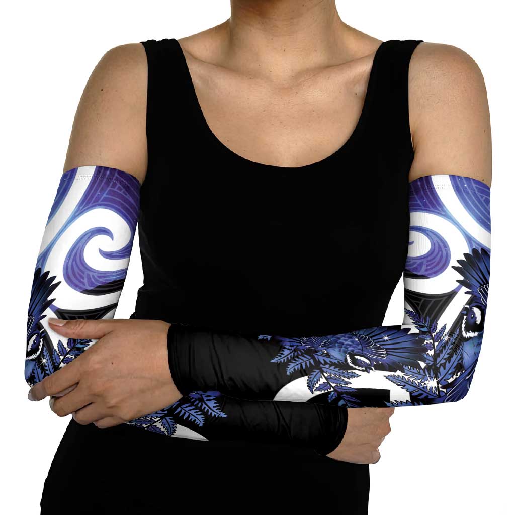 Piwakawaka New Zealand Matariki Arm Sleeves Maori New Year Silver Fern Purple Galaxy