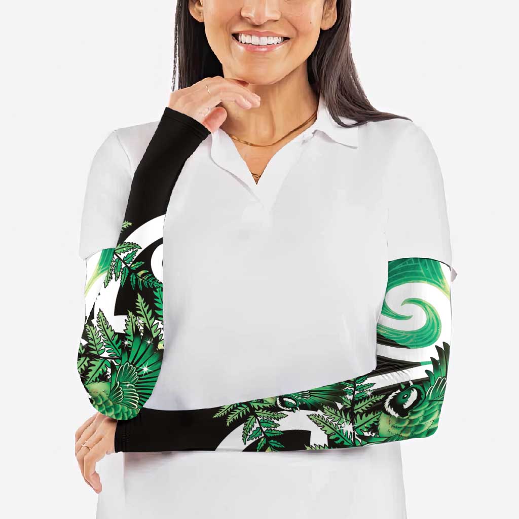 Piwakawaka New Zealand Matariki Arm Sleeves Maori New Year Silver Fern Green Galaxy