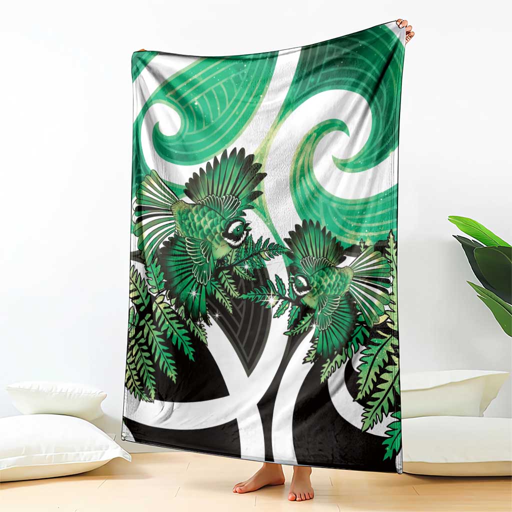 Piwakawaka New Zealand Matariki Blanket Maori New Year Silver Fern Green Galaxy