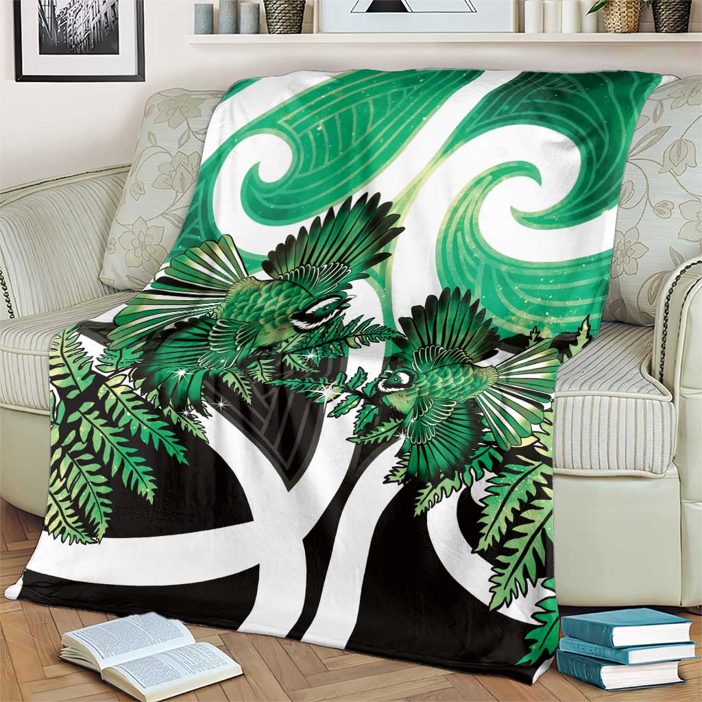 Piwakawaka New Zealand Matariki Blanket Maori New Year Silver Fern Green Galaxy