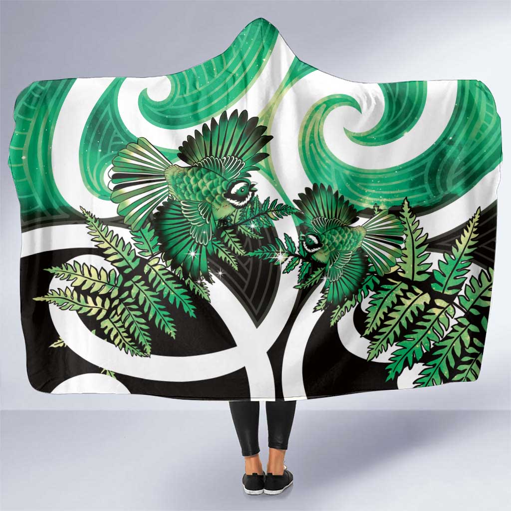 Piwakawaka New Zealand Matariki Hooded Blanket Maori New Year Silver Fern Green Galaxy