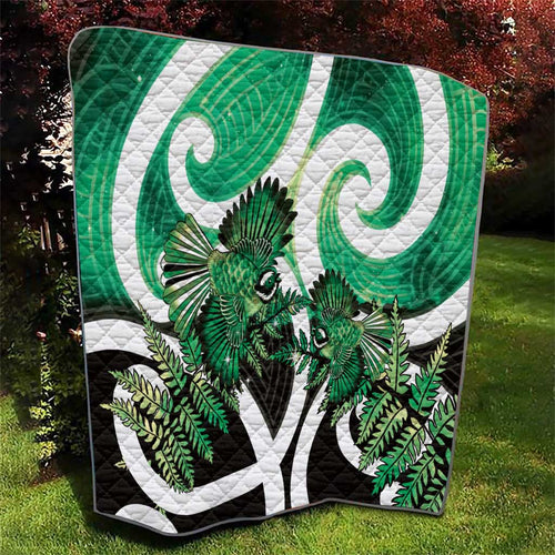 Piwakawaka New Zealand Matariki Quilt Maori New Year Silver Fern Green Galaxy