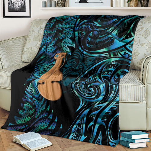 Kotiate New Zealand Blanket Maori Weapon Paua Shell Haka Fern