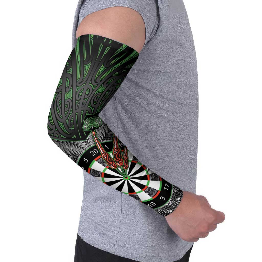 Personalised New Zealand Darts Arm Sleeves Dartboard Maori Fern Puhoro Art - Aussie Hoodie