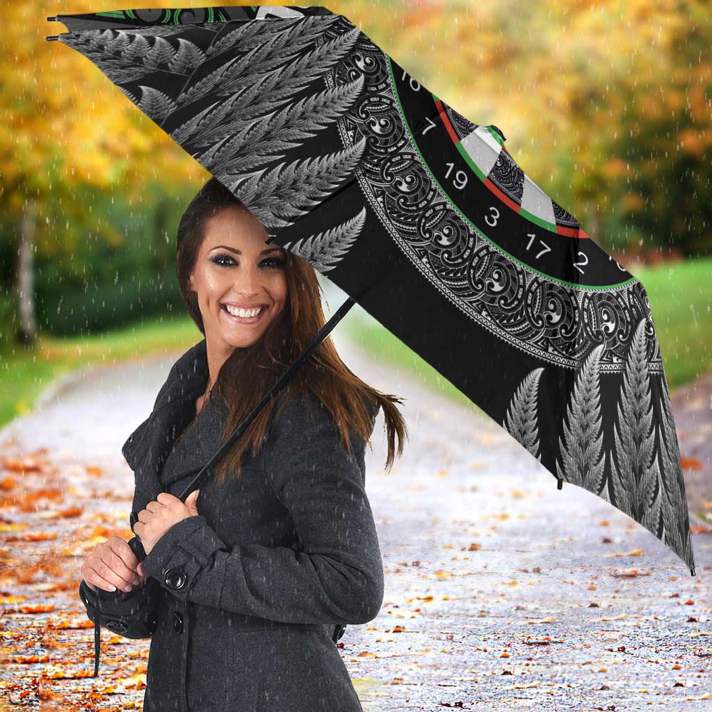 Personalised New Zealand Darts Umbrella Dartboard Maori Fern Puhoro Art - Aussie Hoodie