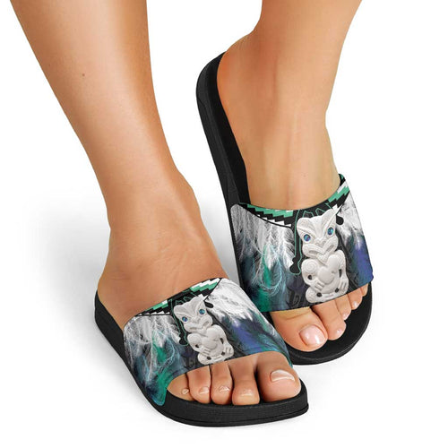 Aotearoa Korowai Motif Slide Sandals Hei Tiki Poutama Maori Pattern - Aussie Hoodie